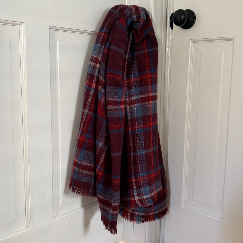 Eddie Bauer Plaid Purple and Blue Blanket Scarf